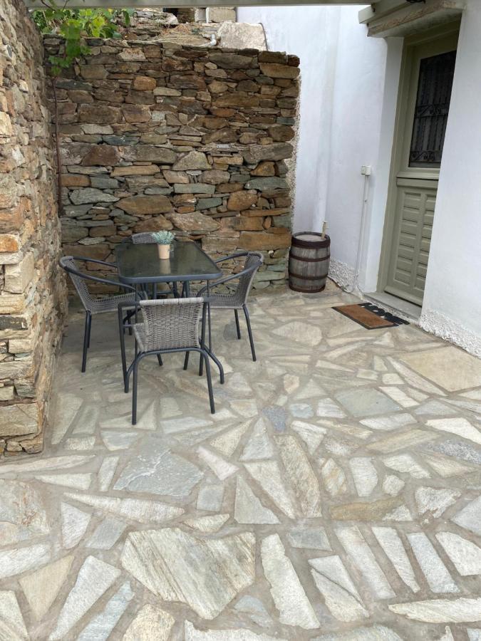 Amnia Apartment Agios Romanos Exterior photo